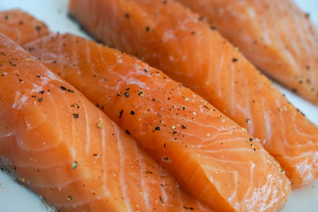 seasoned salmon fillets 