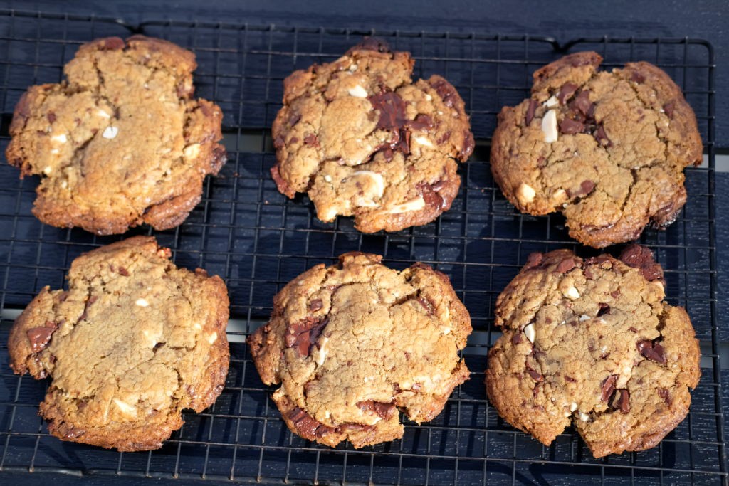 cookies on the cooling rack 