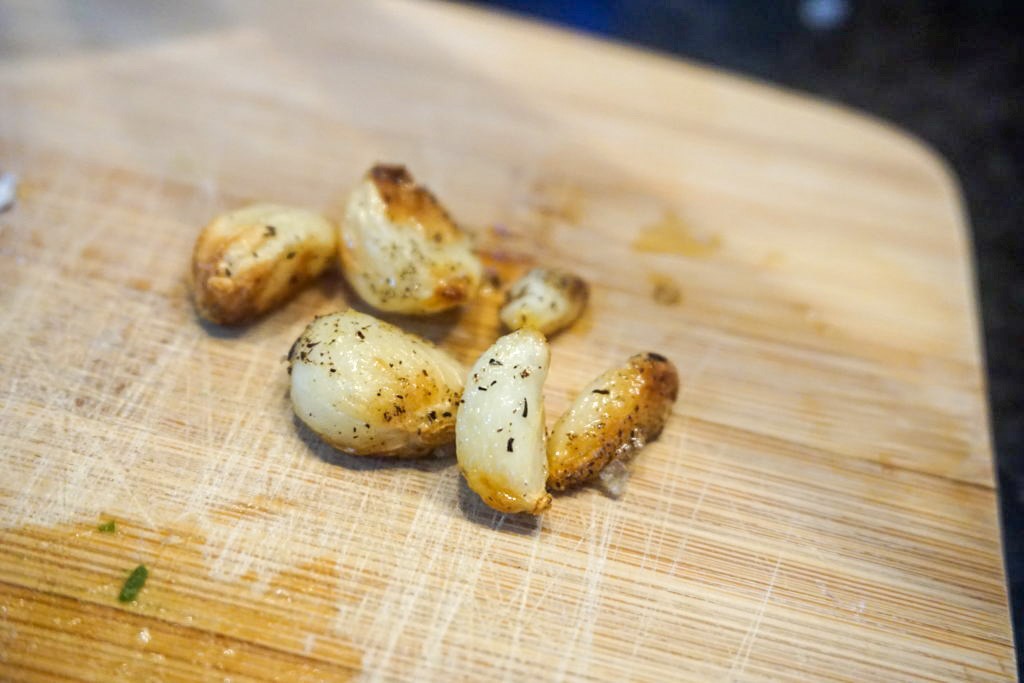 roasted garlic cloves 