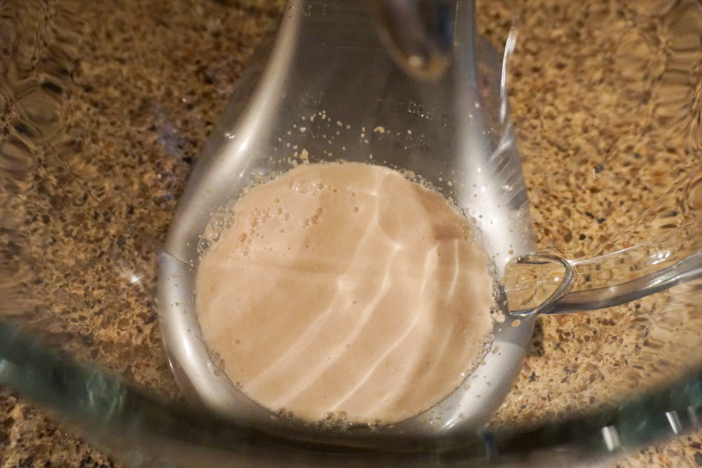 Foaming of the yeast after 5 minutes 