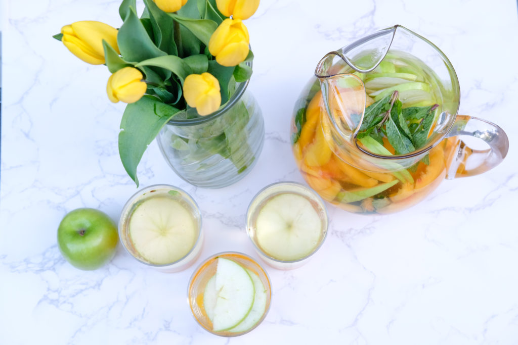 overview of the white wine sangria 