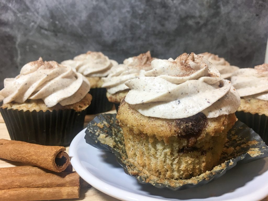 Close up of the snickerdoodle cupcakes